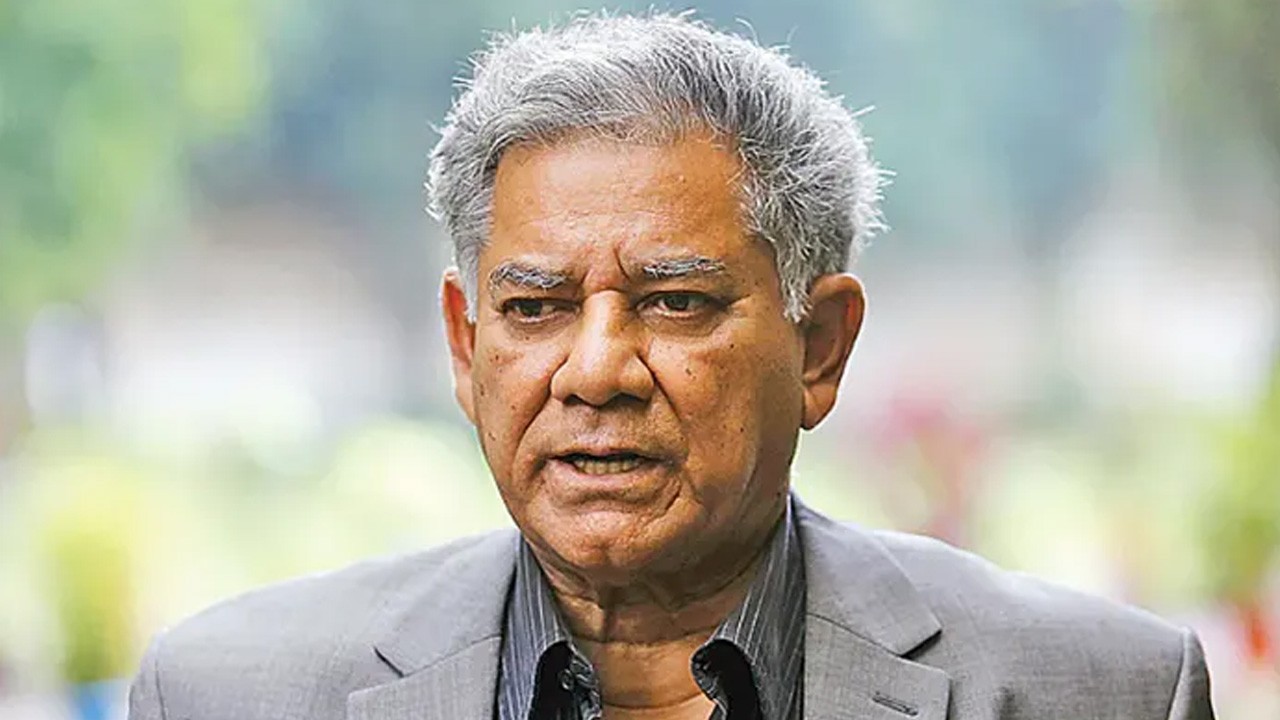 সেনাপ্রধান না বুঝে কোনো কথা বলেননি : উপদেষ্টা সাখাওয়াত