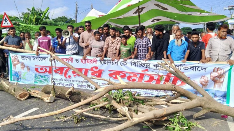 ভাঙ্গায় আসন পুনর্বিন্যাসে দ্বিতীয় দিনে আন্দোলন চলমান