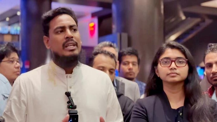 আওয়ামী লীগের লক্ষ্যবস্তুতে থাকি, ভয় পাই না : আখতার হোসেন