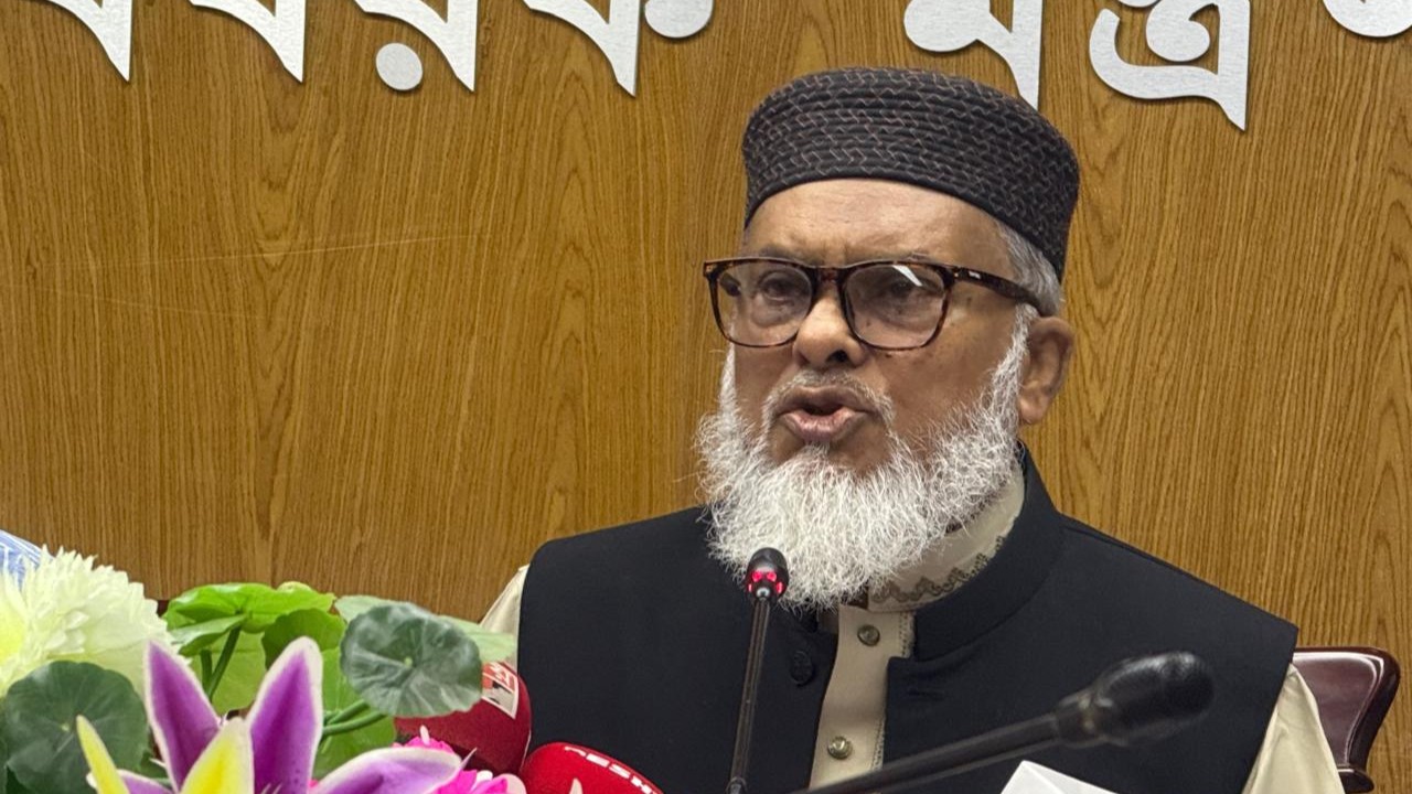 উপদেষ্টাদের দেশ ছাড়ার প্রশ্নই ওঠে না: ধর্ম উপদেষ্টা 