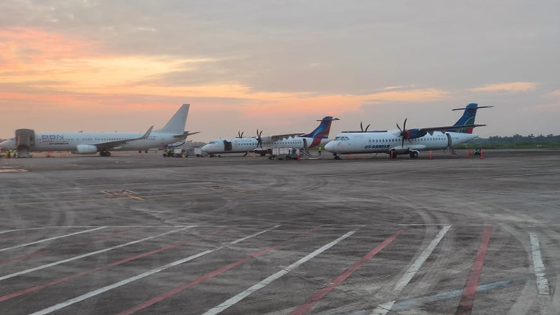 ঢাকার বদলে চট্টগ্রামে ৮ ফ্লাইট