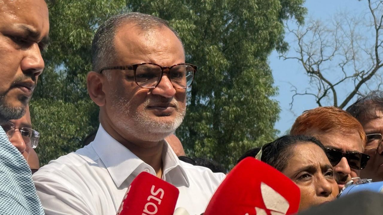 আগামী ৩ দিন নন-সিডিউল ফ্লাইটগুলোর খরচ মওকুফ: উপদেষ্টা বশির