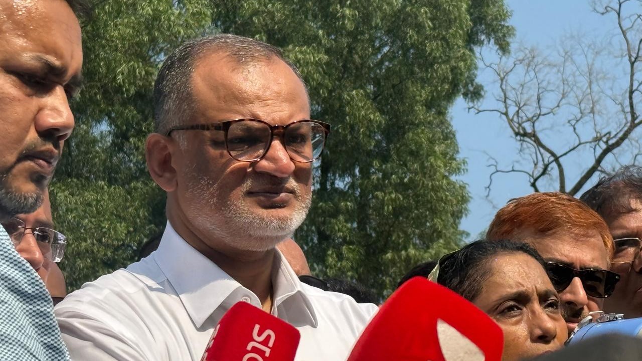 আগুনের ঘটনায় ৩ দিন নন-শিডিউল ফ্লাইটের খরচ মওকুফ: বিমান উপদেষ্টা