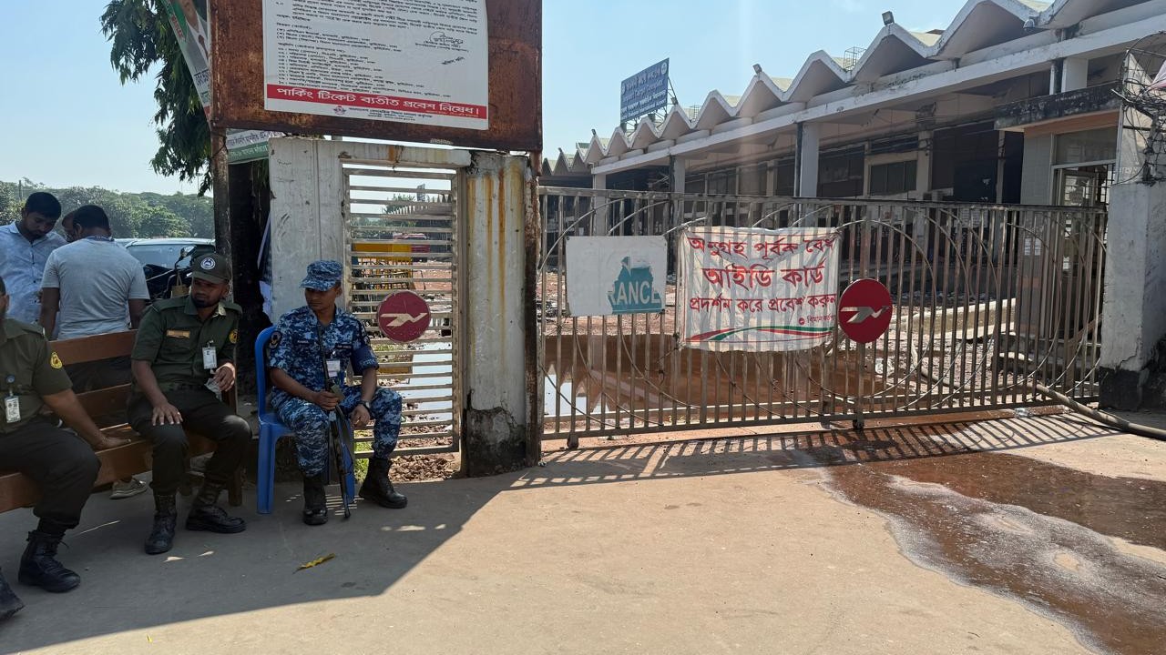 কার্গো ভিলেজের আগুনে প্রায় ১২ হাজার কোটি টাকার ক্ষতি