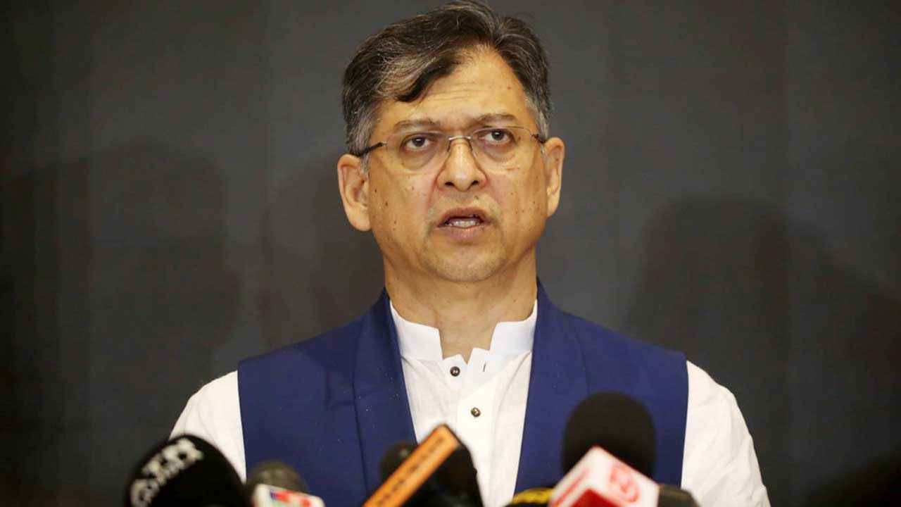 নভেম্বরে দেশে ফিরছেন তারেক রহমান: সালাহউদ্দিন আহমেদ