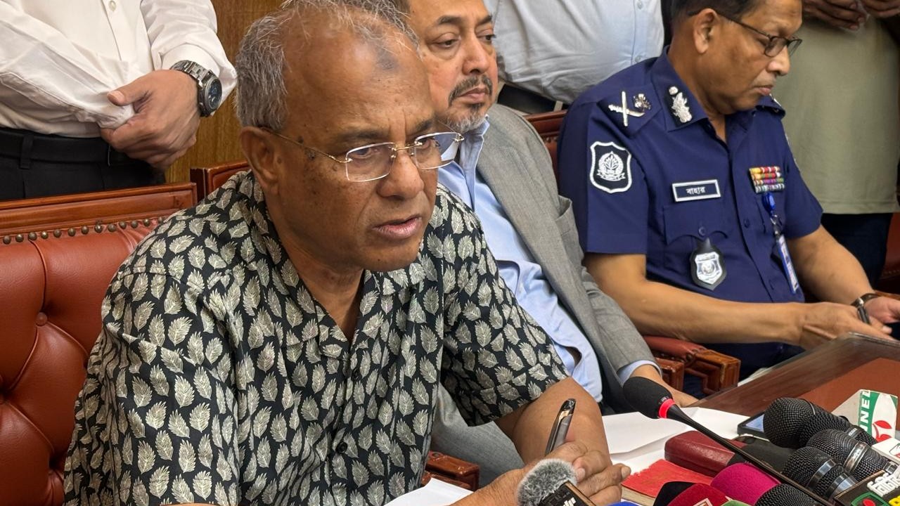 নির্বাচনে পক্ষপাতিত করলে পুলিশের বিরুদ্ধেও ব্যবস্থা : স্বরাষ্ট্র উপদেষ্টা